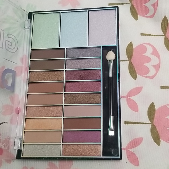 The Unicorn Palette - Picture 2 of 5
